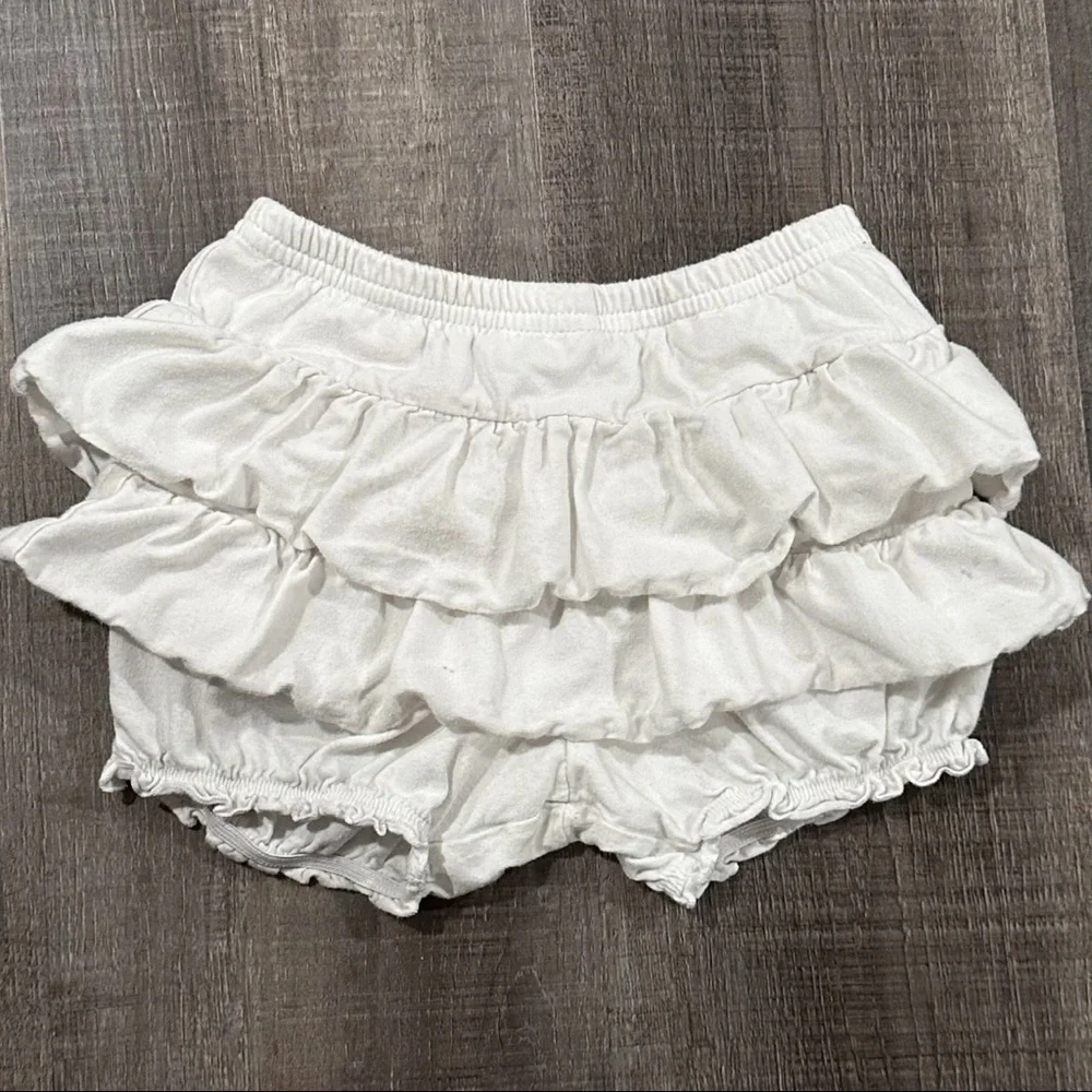 💞 Baby Girls Size 12 Month White Ruffled Skort Skirt